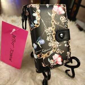 NWT Betsey Johnson Gorgeous Black Bifold Floral Wallet